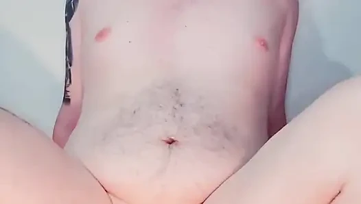 Seks yapıyorum ve götümü sikiyorum