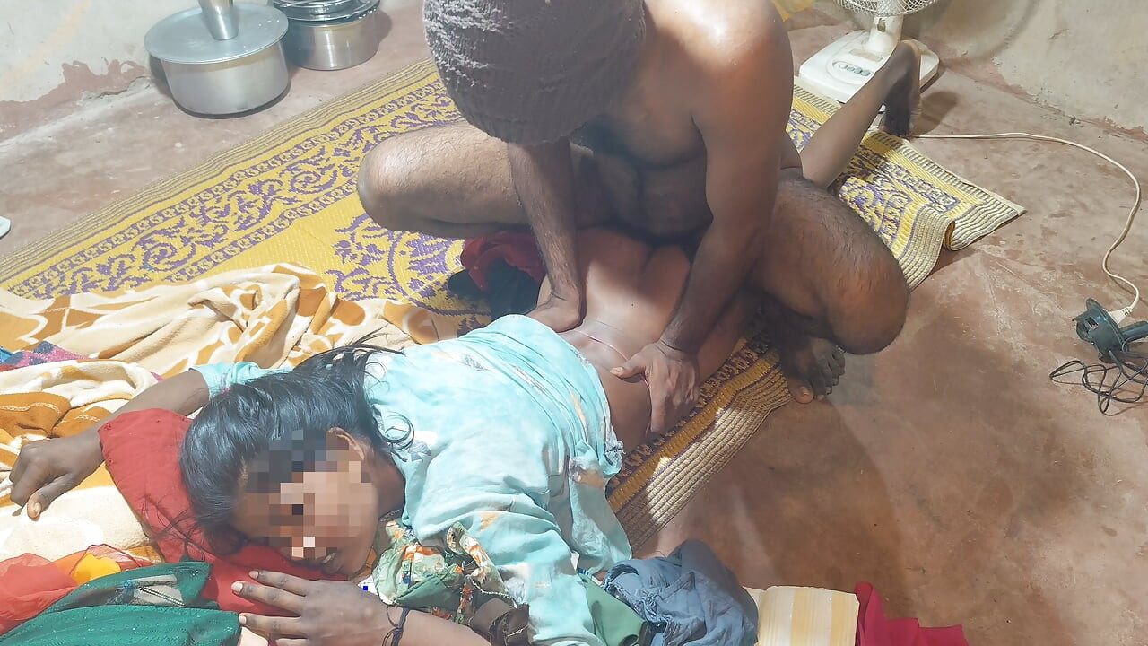 Desi village girl fucked by city boy takes advantage of summer weather in room