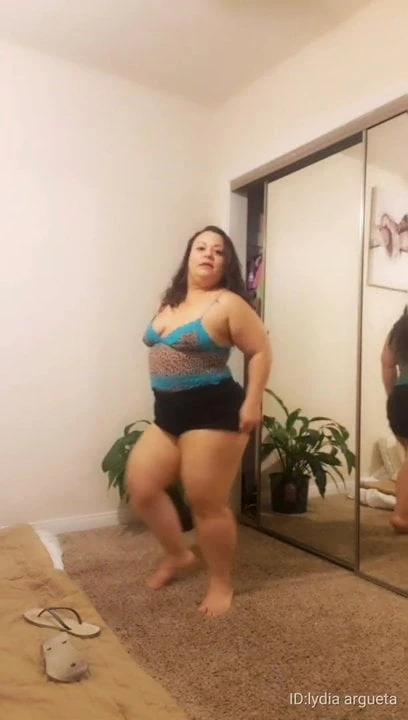Gordita rica bailando