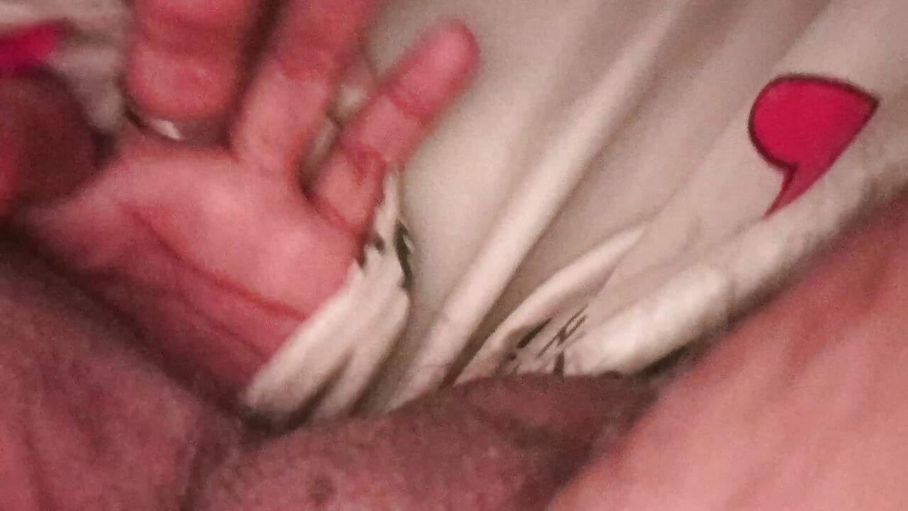 Do you want to sleep with me? We'll have fun at night