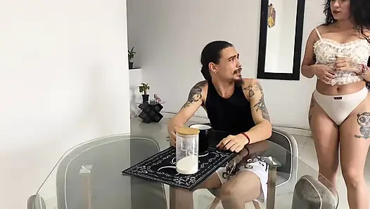 Adik tiriku nyepong kontolku dan pantat bahenol sahabat latinanya, nyepong kontolku habis-habisan! - PORNO DALAM BAHASA SPANYOL
