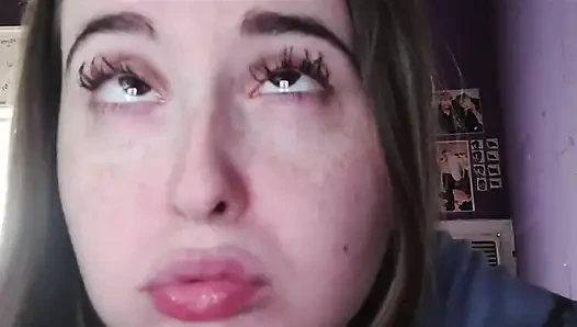 Sana bakıyorum ve gözlerimin önünden geçiyorum