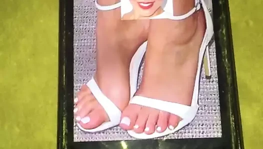 Jessica mcnamee ayaklar boşalmak masif cumshot