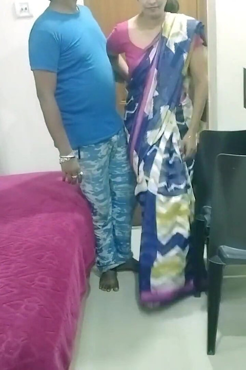 Village Bhabhi Sex! Beautiful Pussy Fuck