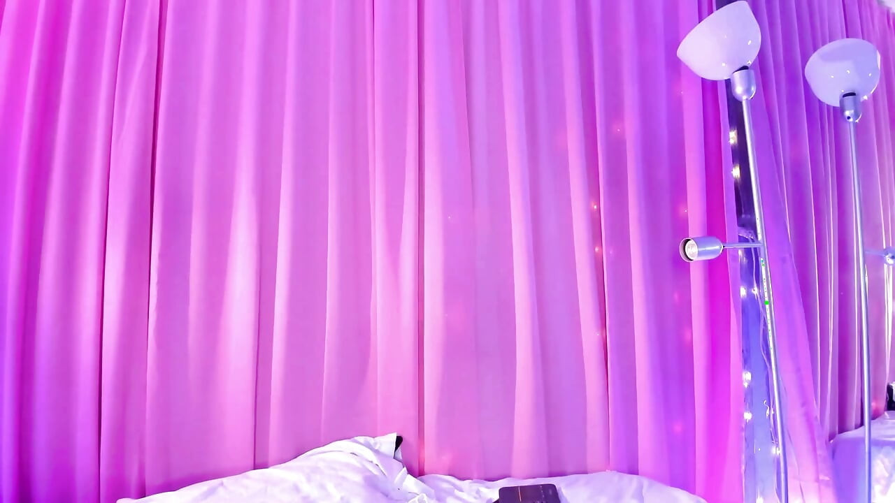cum in my stockings? come and see this.