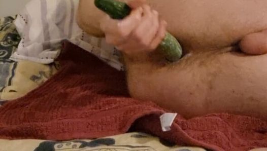 Hairy Turkishhole gets fucked by cucumber hard
