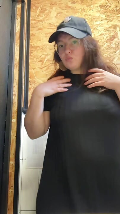 My full naked risky public bathroom masturbation