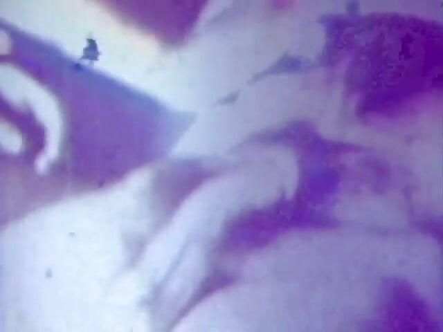 Vintage MILF knows how to please her man  (No audio but music)