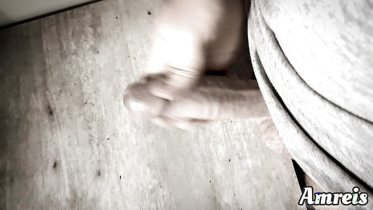 Spontaneous wanking and cumming on the table