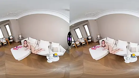 Solo Action Over The Book - Trailer