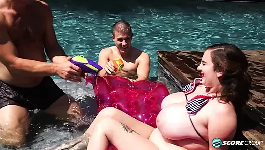 DP Pesta Kolam Renang