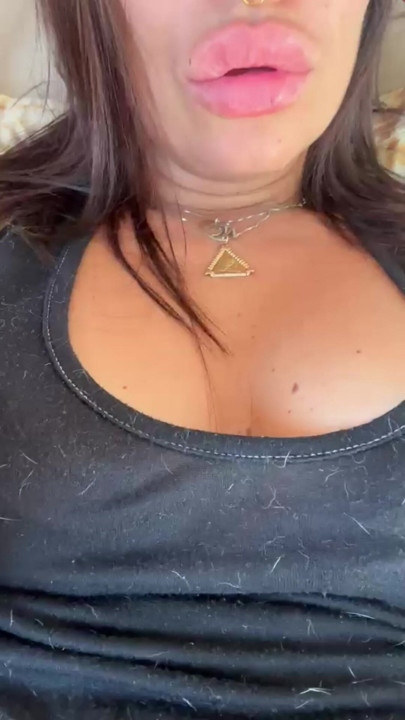 While I'm Playing With My Pussy