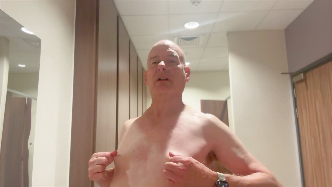 Daddy Cum Pig nipple play at the Gym