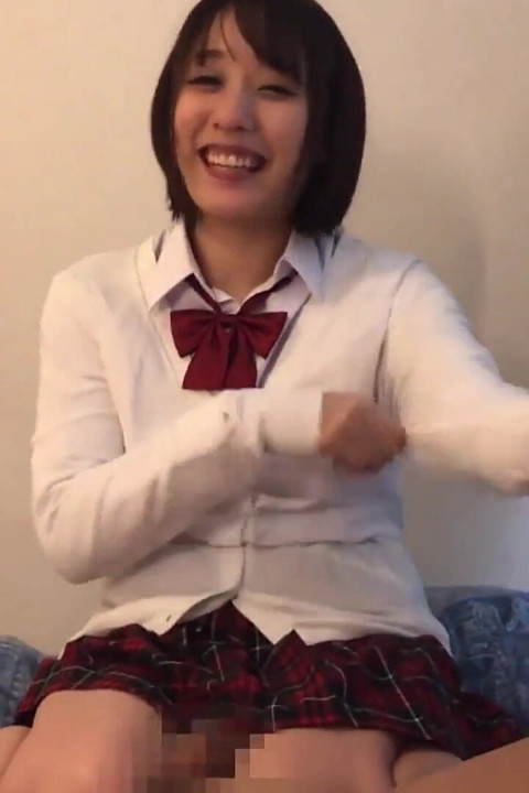 Famosa Streamer japonesa peituda. o vídeo inclui duas sessões de gozada interna