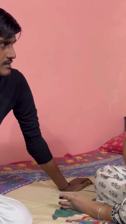 Paysa wasul karne aake dost ke biwi ko badle me chod dala | Clip 1