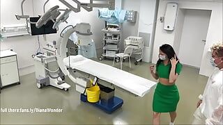 Câmera de vigilância no hospital real com falso médico, paciente com bunda bolha foi fodida tão duro