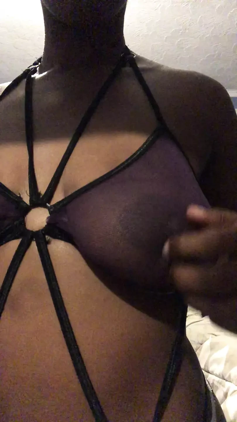 一度限りのエッチな自分を見せる熟女