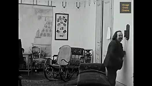 Beim Fotografen Aka at the Photographers Restored in 4K