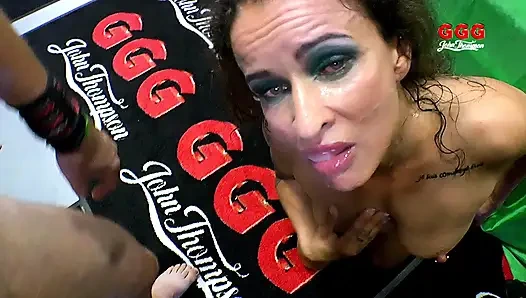 Lia louise nggak takut disepong dan dientot habis-habisan sama kontol besar