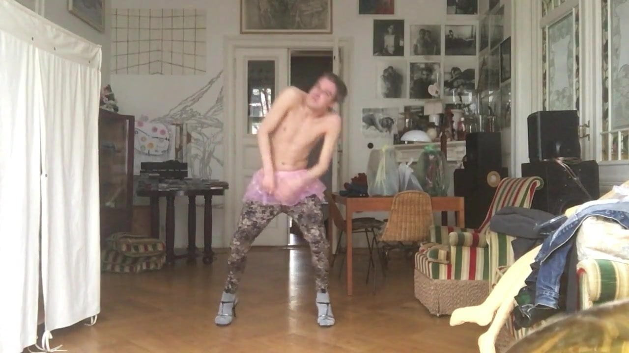 イケメンはいつも生チンポに飢えている