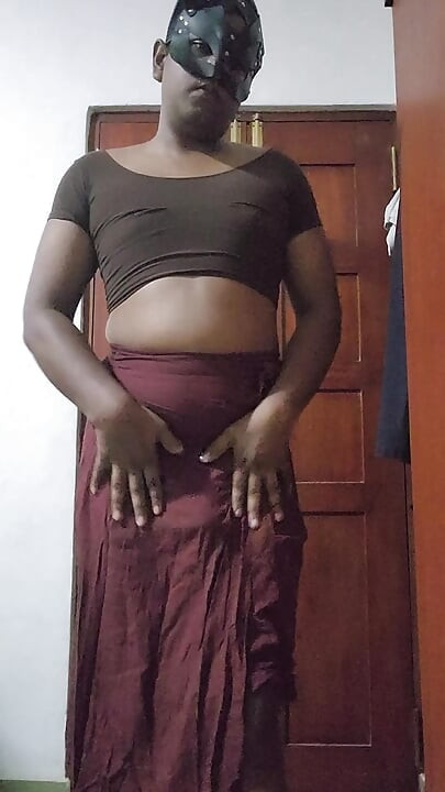 Sri Lankan Sissy Girl Ash Perera Showing Her Body