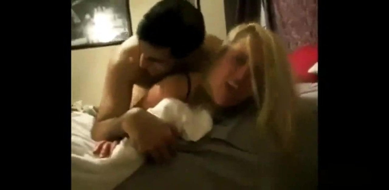 Cuckold wife having fun