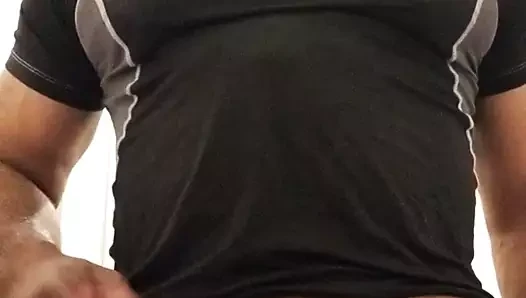 Kendi kendine mastürbasyon yapıyor