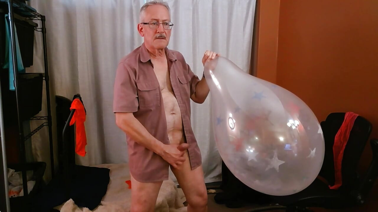 158) Daddy Pops 3 More Giant Balloons and Cums