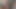 独身の女の子が彼女の膣に指を入れて快感を刺激する