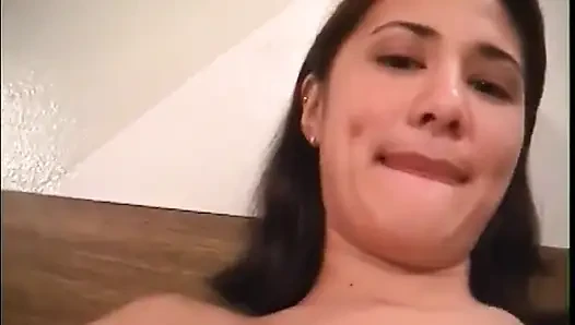 Pelacur rambut cokelat suka ngentot lama banget
