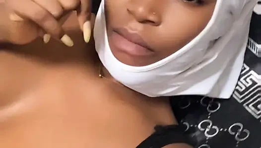 Semua mengasyikkan vagina licin seksi yang membuatku menginginkan lebih