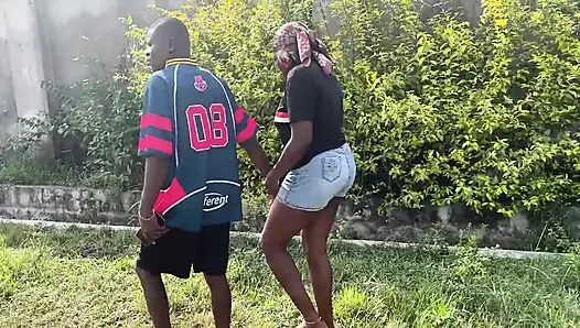 Трах На улице со смыслом, Tho