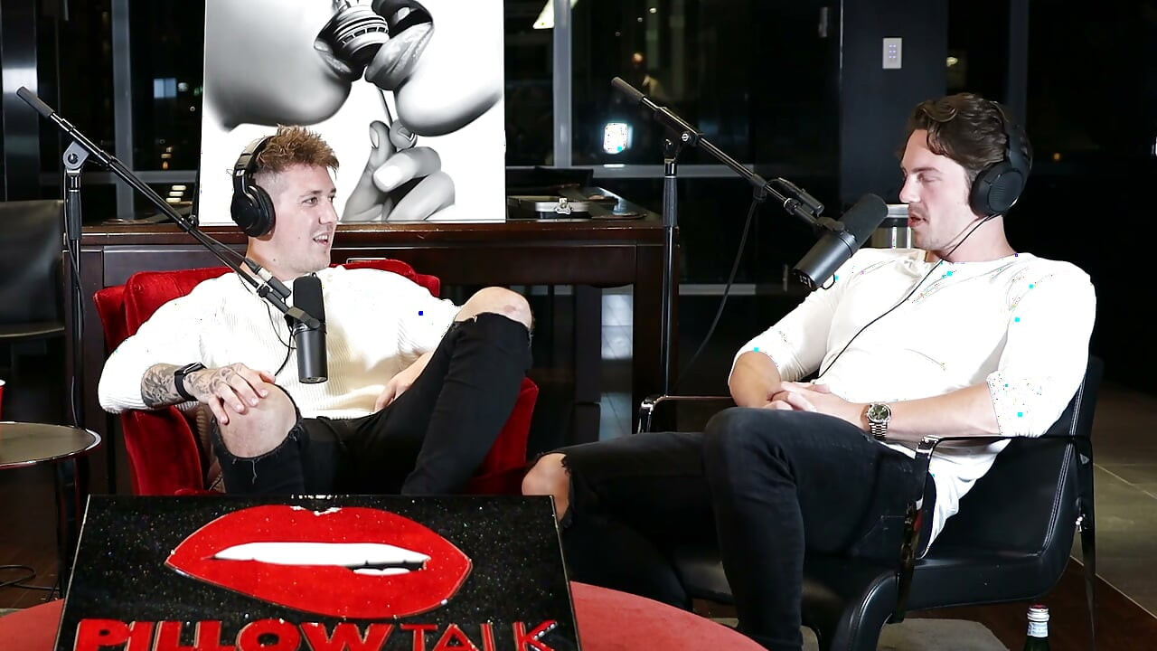 Greg O'gallagher palaa jälleen antamaan pojille avioliittoneuvontaa! Pillow Talk S01e21