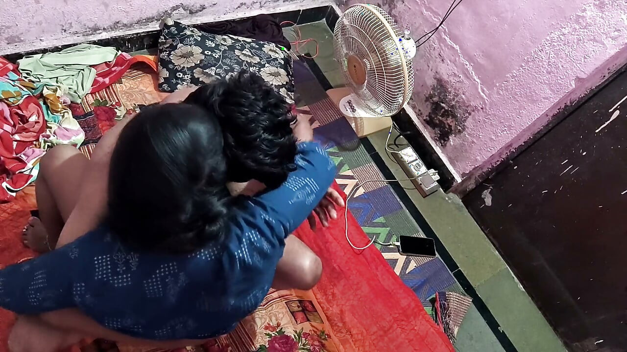 Vídeo de sexo da primeira noite da madrasta apenas no xHamster