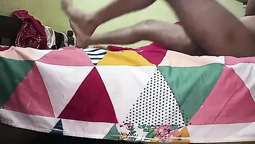 Üvey baba üvey kızını sabah seksiyle sikiyor