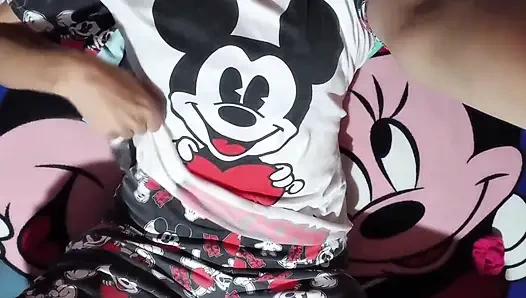 Mahasiswi 18 tahun lagi asik masturbasi