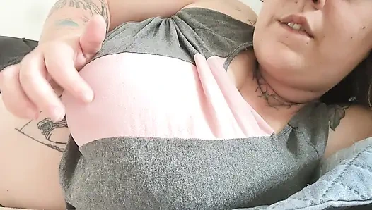 Göğüslerimi Sana Süt Vermeye Hazırlıyorum (konuşma Yok)