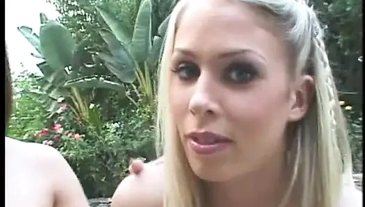 Versaute schätzchen werden nach dem analen vierer mit sperma bespritzt