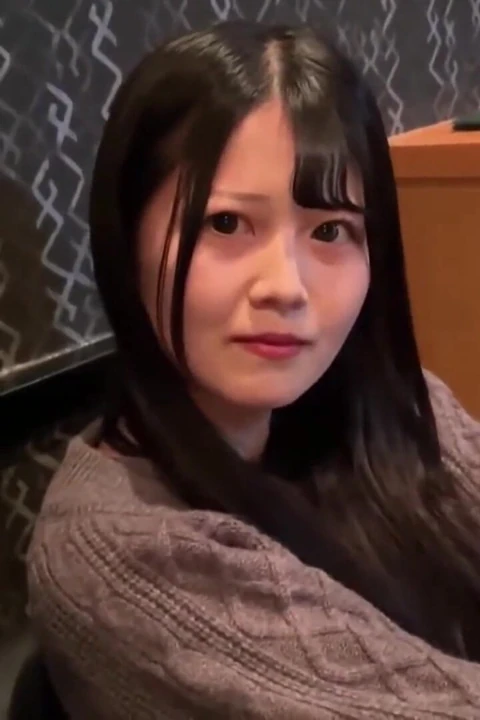 Idol Faced Allure Draws Deep Fixation as a Risky Romance Outshines Her Boyfriend 1st