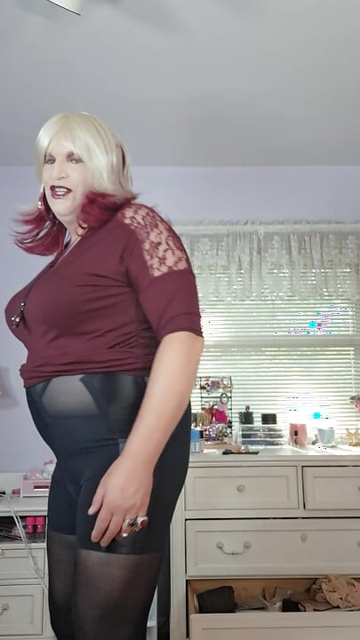 A real pantyhose story: for my friend MatureLover -Girdle Lover!