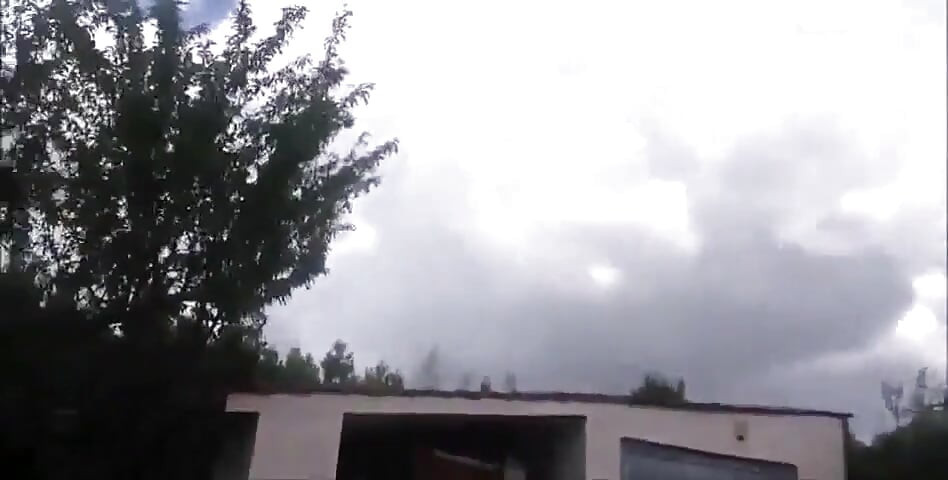 Урина Урина и непрекъсната урина на открито!