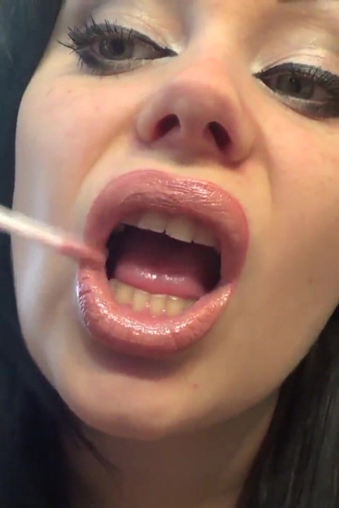 Gentle giantess/lips/mouth clip swallowing