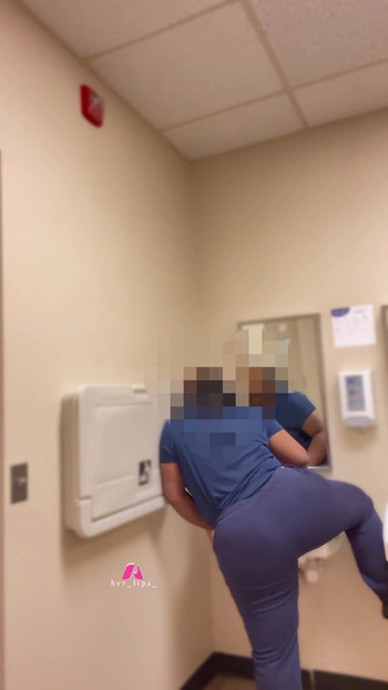 Opa, eu esqueci de trancar a porta! | Clipe 1