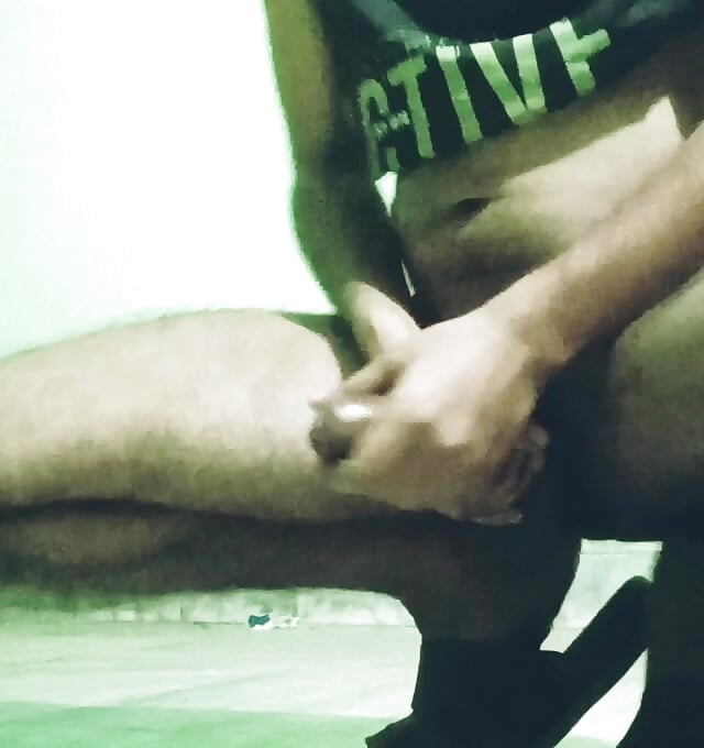 Indian  patna desi boy big black dick masterbating