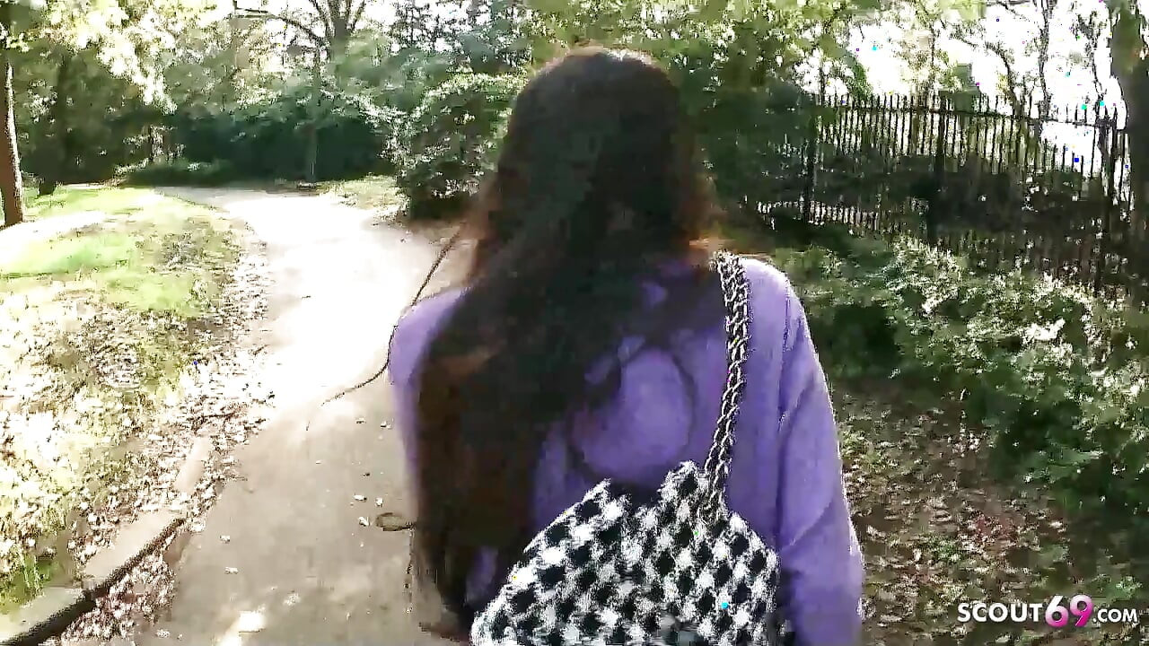 Teen gầy Nhật Bản thổi kèn cuối cùng không kiểm duyệt trong buổi hẹn hò đầu tiên