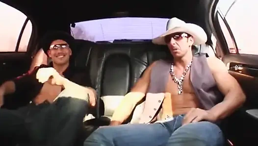 A mutlaka görülmeli tüm sikişme pozları üçlü ve debbie white