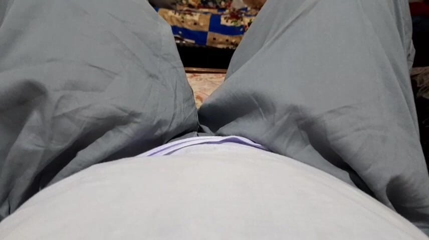 ベッドでのおなら 2