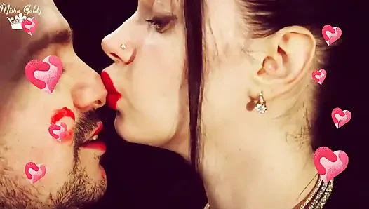 Kompilasi ciuman muka dan tubuh valentine!