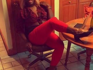Сексуальное видео Neomi Lee с сексуально падающей задницей