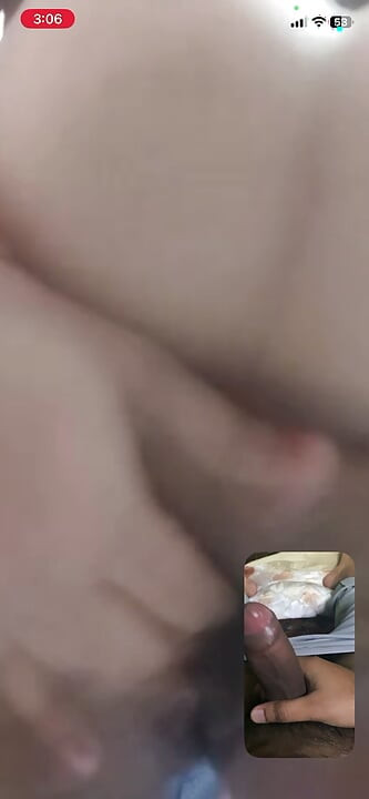 Am futut-o pe indianca Bhabhi ca o curvă la un apel video